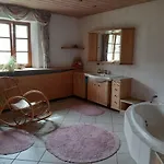 Mit Grossem Panoramafenster Apartman